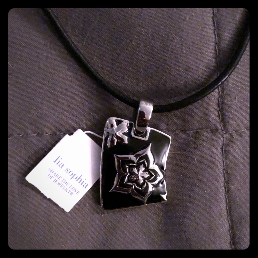 Lia Sophia charm and rope